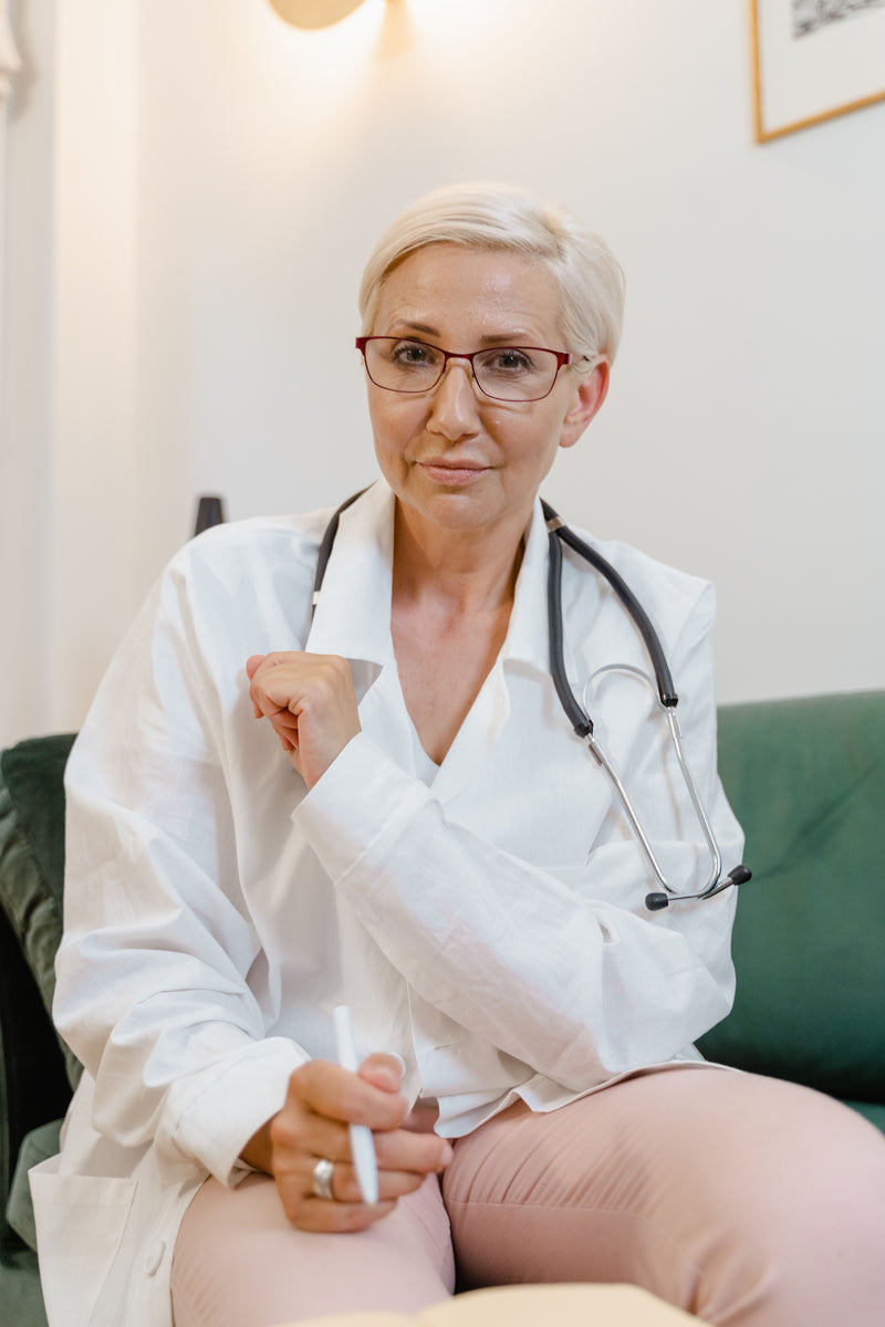 Dr. Hannah Bennett